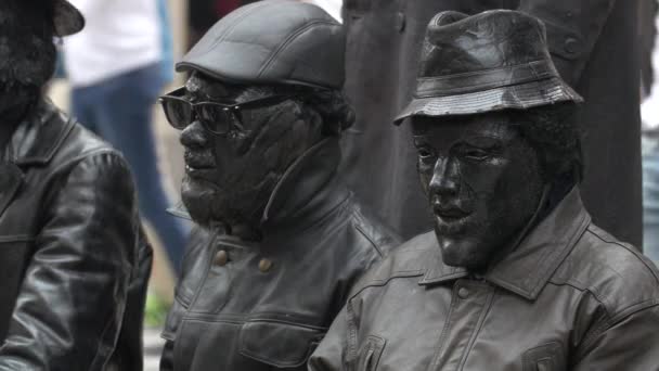 Close Living Statues — Stock Video