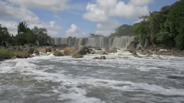 Río Athi Las Catorce Cataratas — Vídeos de Stock