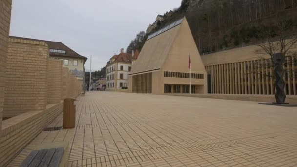 Het Parlementsgebouw Vaduz — Stockvideo