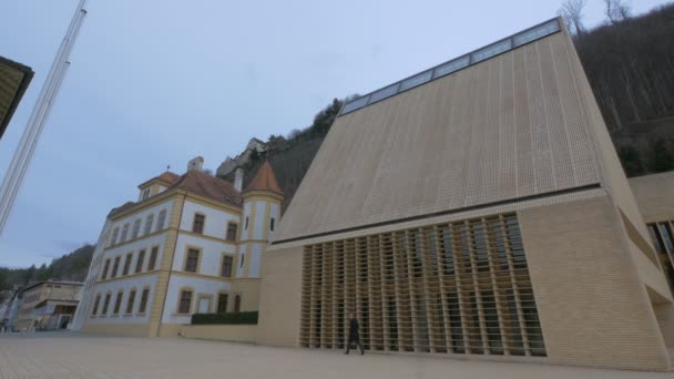Parlament Épülete Vaduzban — Stock videók