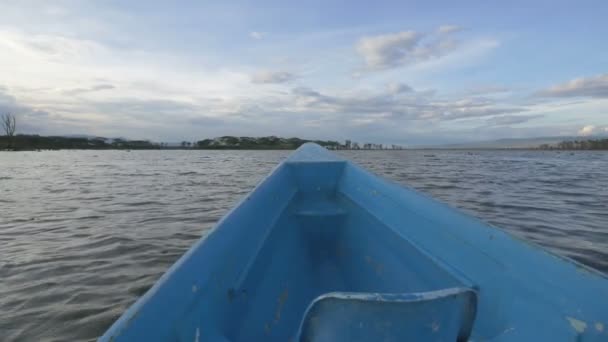 Barco Azul Navegando Lago Naivasha — Vídeo de Stock