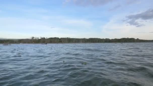 Лодка Озере — стоковое видео