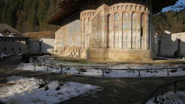 Malowidła Klasztorze Voronet Zimowy Dzień — Wideo stockowe