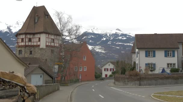 Red House Seen Street — Vídeo de Stock