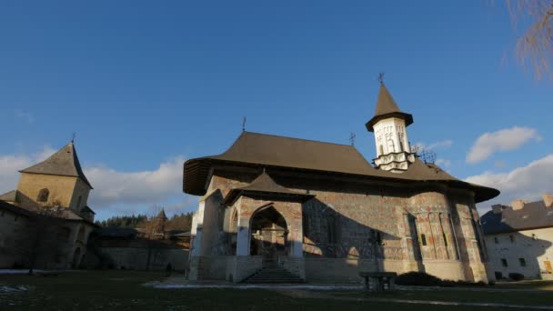 Mosteiro Sucevita Dia Ensolarado — Vídeo de Stock