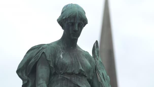 Statue Représentant Une Femme — Video