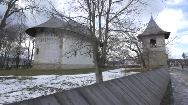 Arbore Churchs Östra Mur Och Belfry Tower — Stockvideo