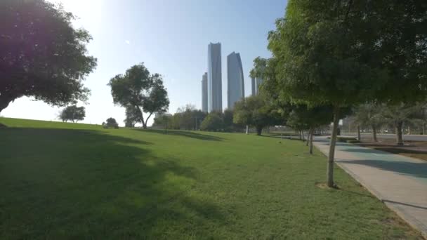 Etihad Towers Viste Parco Abu Dhabi — Video Stock