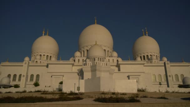 Große Scheich Zayed Moschee Abu Dhabi — Stockvideo