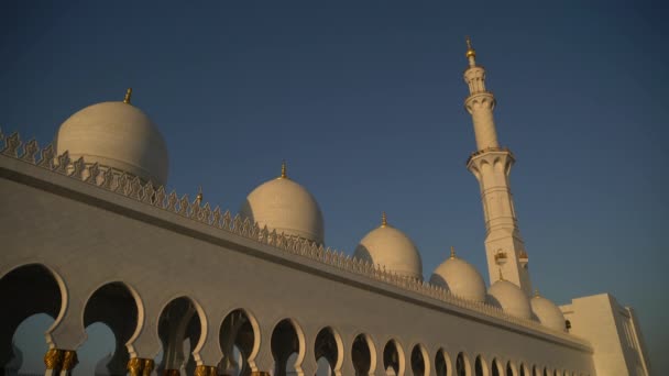 Domos Minarete Gran Mezquita Sheikh Zayed — Vídeo de stock
