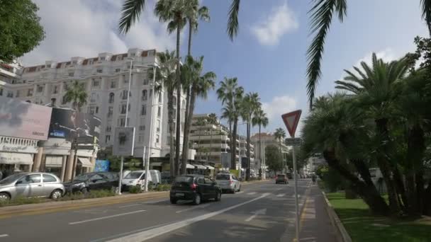 Vezetés Boulevard Croisette Közelében Egy Szálloda — Stock videók