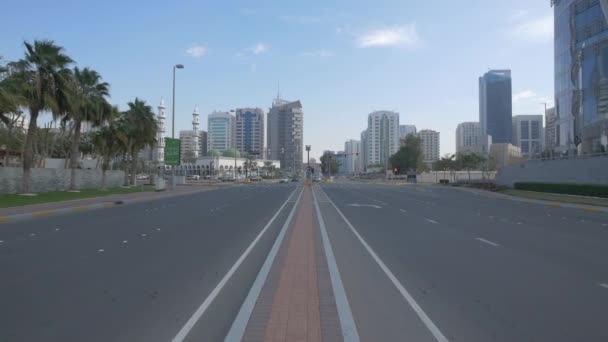 Boulevard Abu Dhabi — Stockvideo