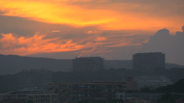 Ciel Orange Dessus Des Immeubles — Video