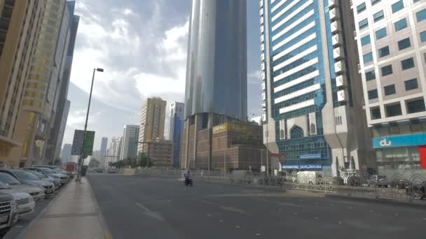 Наклонный Вид Небоскреб Абу Даби — стоковое видео
