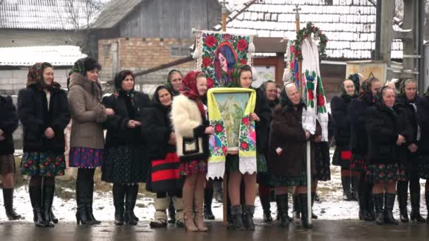 Kvinnor Med Traditionella Kläder Maramures — Stockvideo