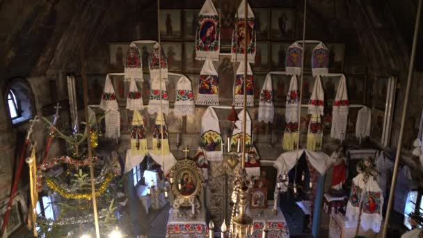 Altar Igreja Madeira Oncesti — Vídeo de Stock