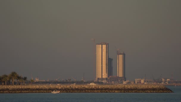 Deux Gratte Ciel Abu Dhabi — Video