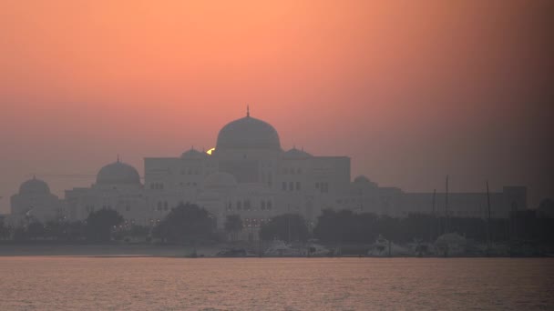 Palácio Presidencial Dos Emirados Árabes Unidos Visto Pôr Sol — Vídeo de Stock