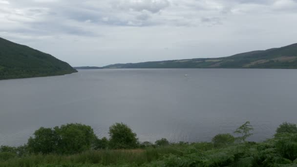Loch Ness Par Temps Nuageux — Video