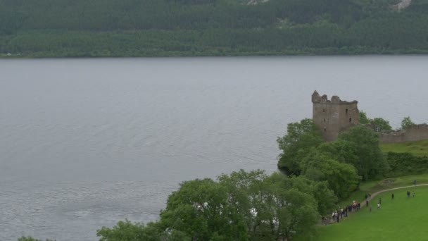 Panoramatický Pohled Zříceninu Hradu Urquhart Loch Ness — Stock video
