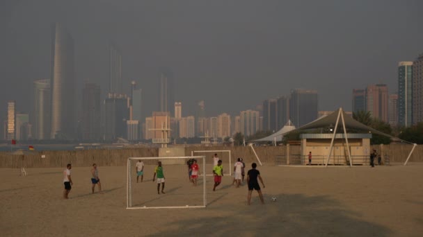 Jouer Football Sur Plage — Video