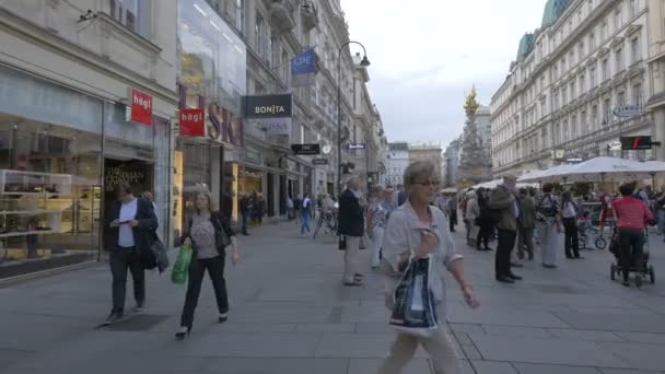 Gente Calle Graben — Vídeo de stock
