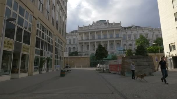 Palais Coburg Vanaf Gartenbaupromenade — Stockvideo