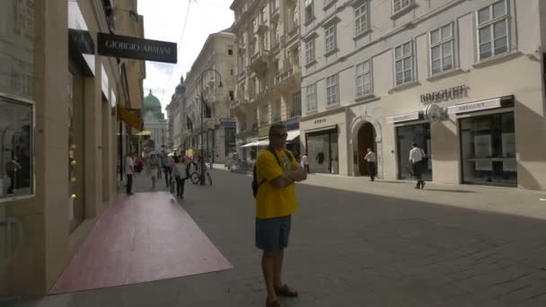 Paseando Por Las Tiendas Calle Kohlmarkt Viena Austria — Vídeo de stock