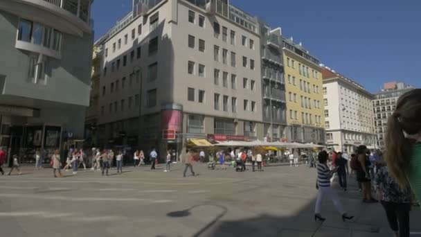 Ludzie Spacerujący Stephansplatz — Wideo stockowe