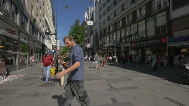 Vandring Krntner Strae Wien Österrike — Stockvideo