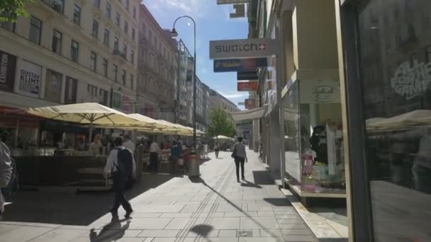 Caffè Negozi All Aperto Sulla Karntner Strasse — Video Stock