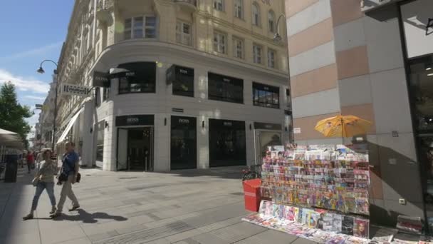 Karntner Strasse Och Donnergasse Street — Stockvideo