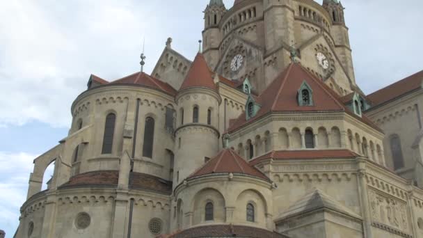 Die Türme Der Kaiser Jubiläums Kirche — Stockvideo