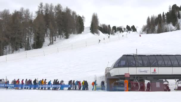 Personnes Station Télésiège Une Station Ski — Video