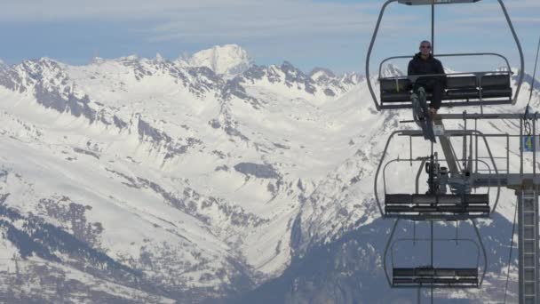 Telesillas Una Zona Montaña — Vídeos de Stock