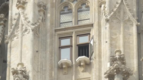 打开圣士提反主教座堂的窗户 — 图库视频影像