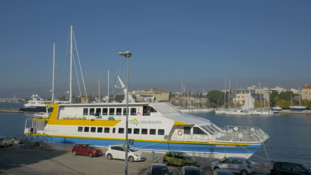 Bateau Ancré Dans Port Zadar — Video