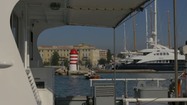 Zadar码头和灯塔 — 图库视频影像