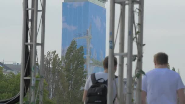 Estructura Metálica Torre Del Anillo — Vídeos de Stock