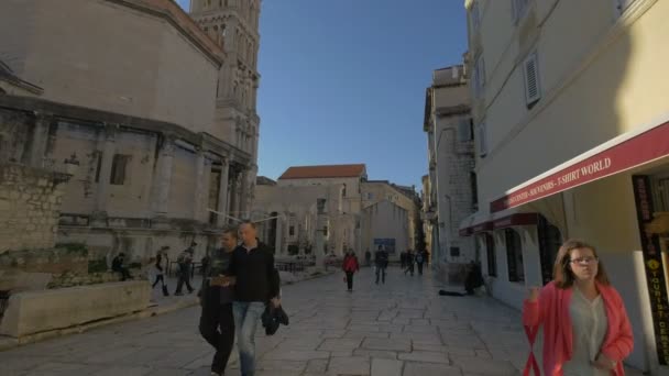 People Walking Saint Domnius Cathedral — Stok video