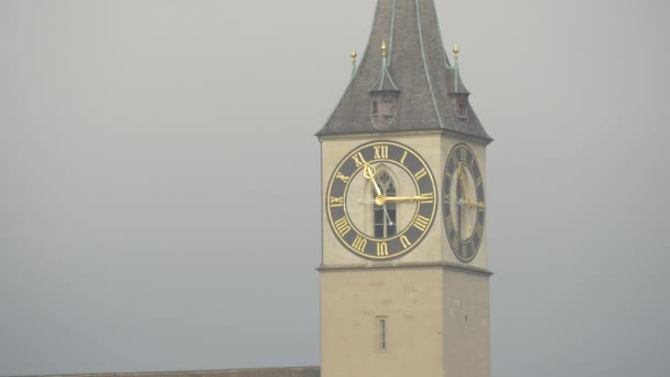 Fechar Vista Torre Relógio São Pedro Zurique — Vídeo de Stock