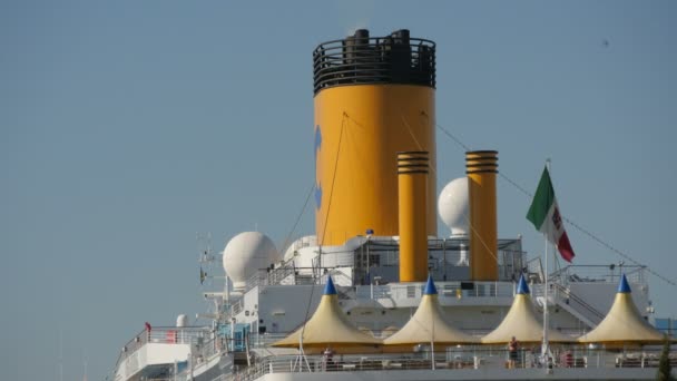 Bandiera Italiana Imbuto Della Nave — Video Stock