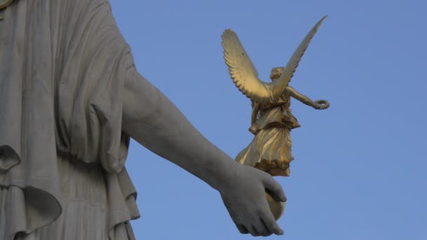 Statua Con Una Dea Nike — Video Stock