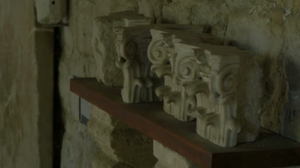 Vista Los Capiteles Columna Antiguos — Vídeos de Stock