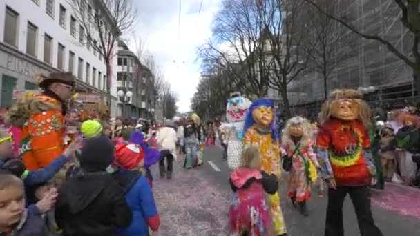 Des Gens Costumés Défilé Carnaval — Video