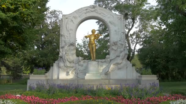 Monument Johann Strauss Stadt Park — Video