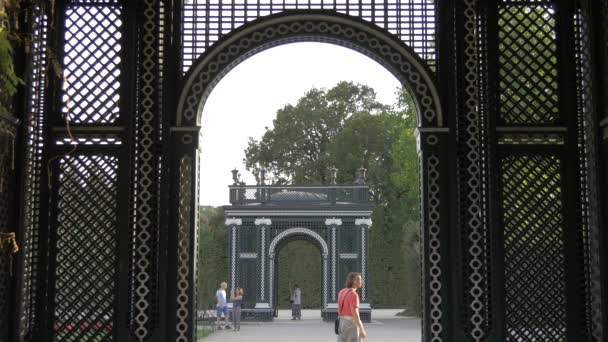 Bezoek Aan Paviljoens Privy Gardens — Stockvideo