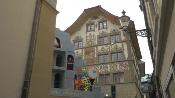 Horloge Automate Carnaval — Video