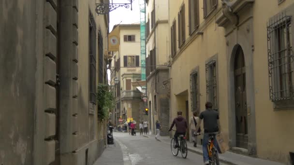 Люди Улице Флоренции — стоковое видео