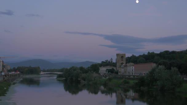 Uma Orla Fluvial Entardecer — Vídeo de Stock